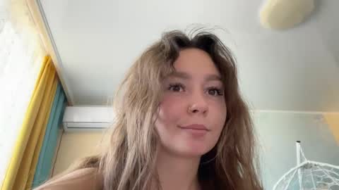 Snapshot of smiling_riddle chatting on May 5, 2026, 7:27 am smiling_riddle online show from May 5, 2026, 7:27 am