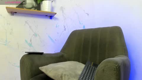 SMIT  online show from January 14, 2025, 8:26 pm