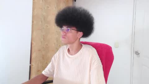 Smith Gael online show from April 21, 2026, 1:42 am