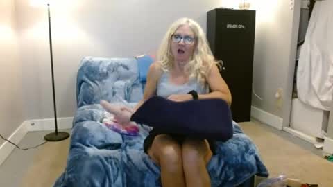 Snapshot of smitheight chatting on August 6, 2026, 3:52 am smitheight online show from August 6, 2026, 3:52 am