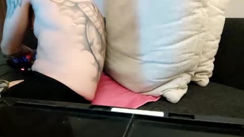 Smokeandwatching online show from December 19, 2024, 11:25 pm