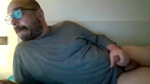 smoker985 online show from January 11, 2025, 8:22 am