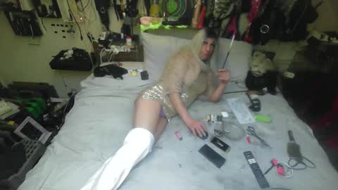 smokeslut365 online show from November 13, 2025, 6:29 pm