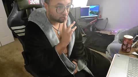 Smoothj2011 online show from March 10, 2025, 9:32 am