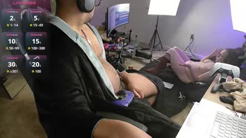 Smoothj2011 online show from October 22, 2025, 7:52 am