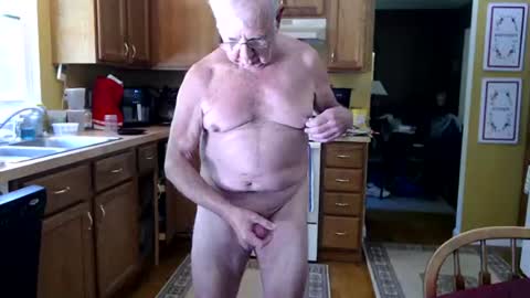 Snapshot of smoothshave5 chatting on June 16, 2026, 2:52 pm smoothshave5 online show from June 16, 2026, 2:52 pm