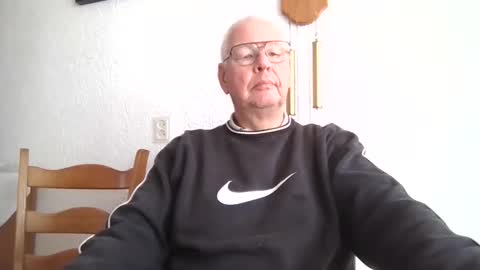 smoothy5460 online show from February 18, 2025, 12:39 pm