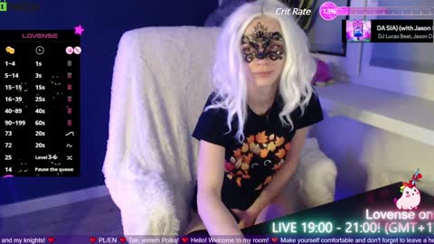 Strawberry Muffin online show from December 23, 2024, 6:48 pm