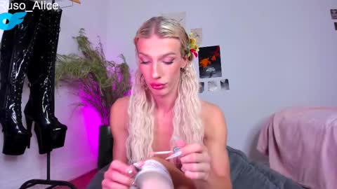 Snapshot of sn0wcat chatting on March 11, 2025, 9:48 pm online show from March 11, 2025, 9:48 pm