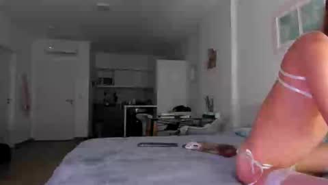 Snapshot of sn0wcat chatting on September 22, 2025, 9:39 pm online show from September 22, 2025, 9:39 pm