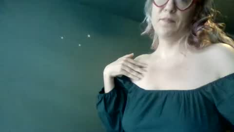 snack05 online show from June 21, 2026, 9:17 pm