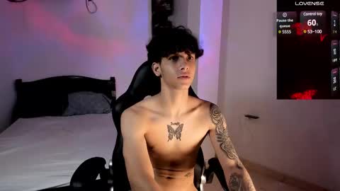 snakebutterfly online show from March 11, 2025, 6:32 am