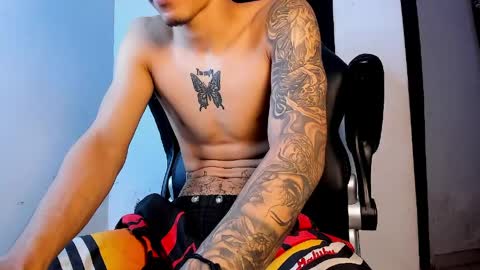 snakebutterfly online show from March 29, 2026, 4:45 am