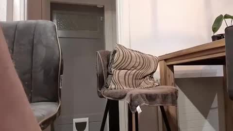 sneakerboy444 online show from January 11, 2025, 9:25 pm