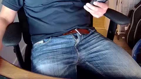 Sneakybill online show from September 23, 2025, 7:50 pm