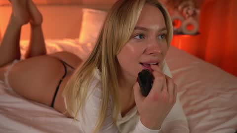 Candice Snow online show from January 12, 2025, 4:29 pm