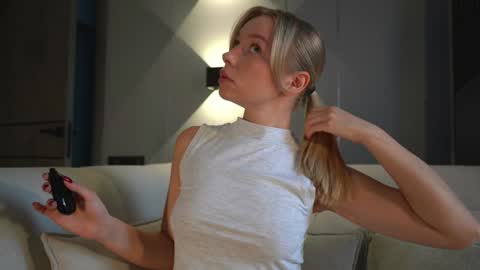 Candice Snow online show from January 23, 2025, 12:19 pm