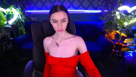 snow_whiteeex online show from January 11, 2025, 2:04 pm