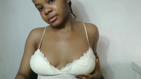 snowdrop5 online show from March 6, 2025, 4:17 pm