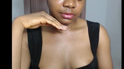 snowdrop5 online show from October 19, 2025, 7:25 pm