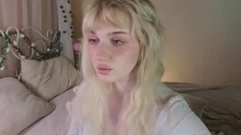 Ellie online show from July 4, 2026, 5:24 am