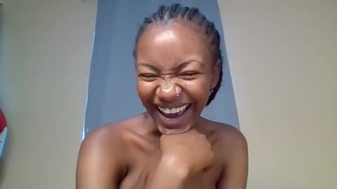 Snowie eyes online show from November 22, 2025, 12:37 pm