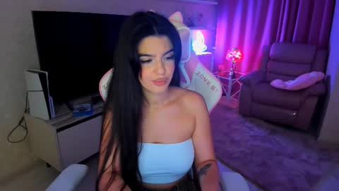 snowingwinter online show from September 22, 2025, 8:00 pm