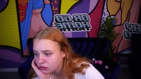 snowwhite_bella online show from November 2, 2025, 1:35 pm