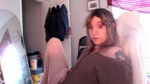 Lilytea online show from November 8, 2025, 8:51 pm