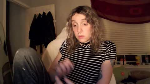 Lilytea online show from November 10, 2025, 2:21 am