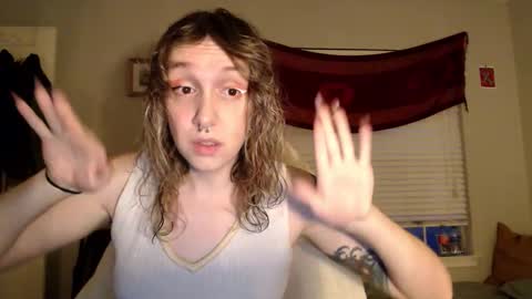 Lilytea online show from November 30, 2025, 11:31 pm