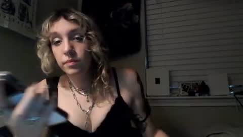 Lilytea online show from June 26, 2026, 3:55 am