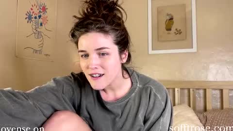 Julia    online show from February 20, 2025, 1:36 am