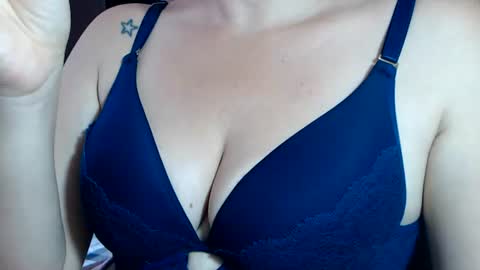 Snapshot of sofi995971 chatting on June 21, 2026, 6:54 pm Sofa Castellanos online show from June 21, 2026, 6:54 pm