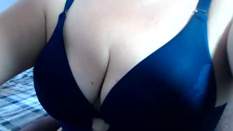 Snapshot of sofi995971 chatting on June 25, 2026, 3:27 pm Sofa Castellanos online show from June 25, 2026, 3:27 pm
