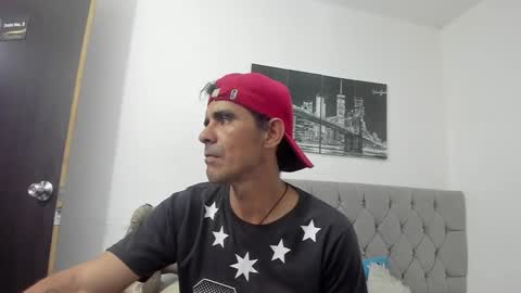 SOFI AND SANTY online show from March 1, 2026, 11:18 pm