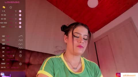 Sofi Blossom  online show from March 8, 2025, 8:46 pm