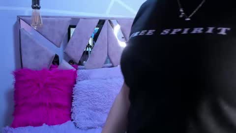 Sofi Noa online show from September 16, 2025, 11:55 am