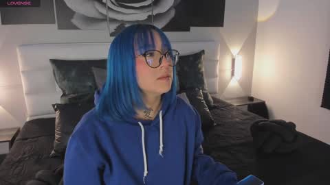 sofi_sp online show from November 6, 2025, 11:33 am