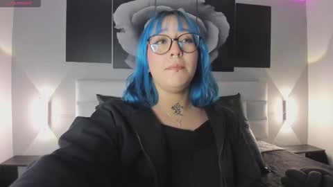 sofi_sp online show from November 26, 2025, 11:33 am