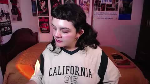 Sofi online show from December 22, 2025, 3:25 am