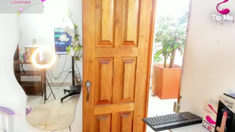 sofia online show from April 8, 2026, 3:45 pm