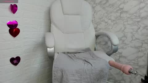 sofia gutierrez   online show from March 4, 2025, 4:20 pm