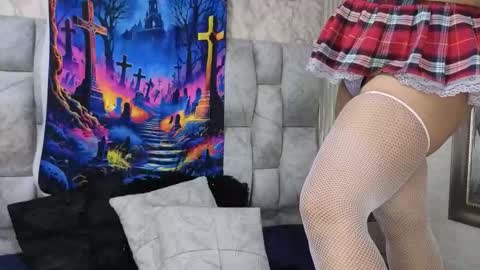 sofia gutierrez   online show from October 12, 2025, 3:38 am