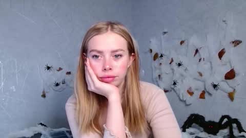 Snapshot of sofia_here chatting on October 15, 2025, 12:33 am Sofia here online show from October 15, 2025, 12:33 am