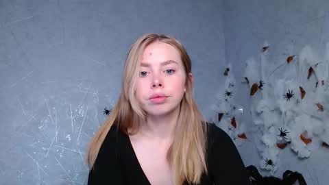 Snapshot of sofia_here chatting on October 23, 2025, 1:05 am Sofia here online show from October 23, 2025, 1:05 am