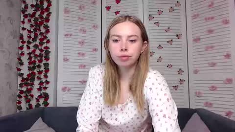 Snapshot of sofia_here chatting on November 11, 2025, 12:21 am Sofia here online show from November 11, 2025, 12:21 am