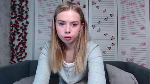 Snapshot of sofia_here chatting on November 21, 2025, 12:10 am Sofia here online show from November 21, 2025, 12:10 am