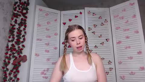 Snapshot of sofia_here chatting on November 25, 2025, 12:10 am Sofia here online show from November 25, 2025, 12:10 am