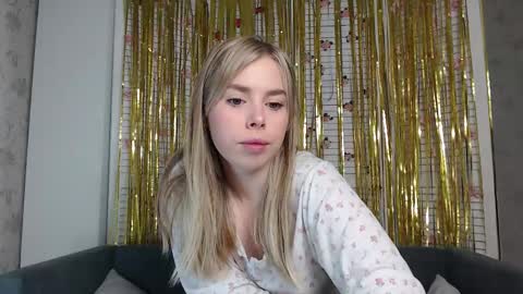 Snapshot of sofia_here chatting on January 12, 2026, 12:27 am Sofia here online show from January 12, 2026, 12:27 am